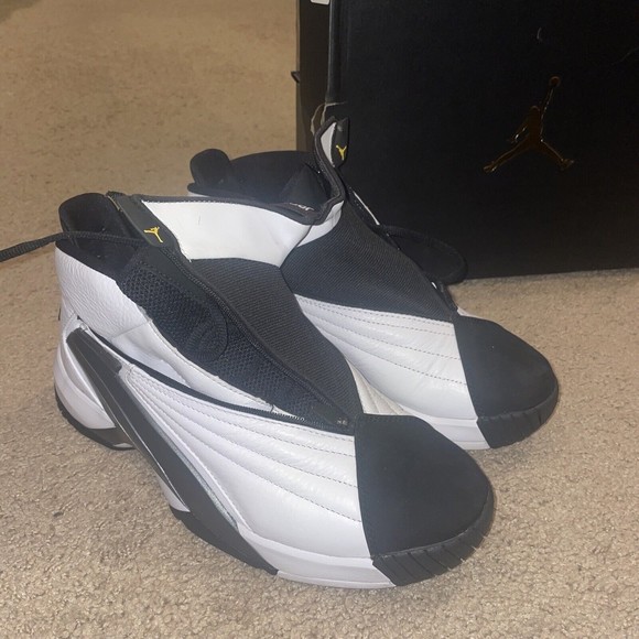 jordan jumpman swift white black